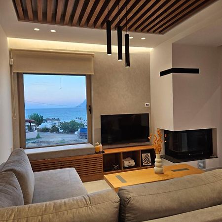 Calm & Dreamy Luxury Apts Pirgos  Exterior photo