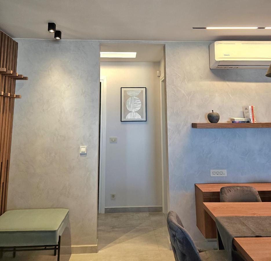 Calm & Dreamy Luxury Apts Pirgos  Exterior photo