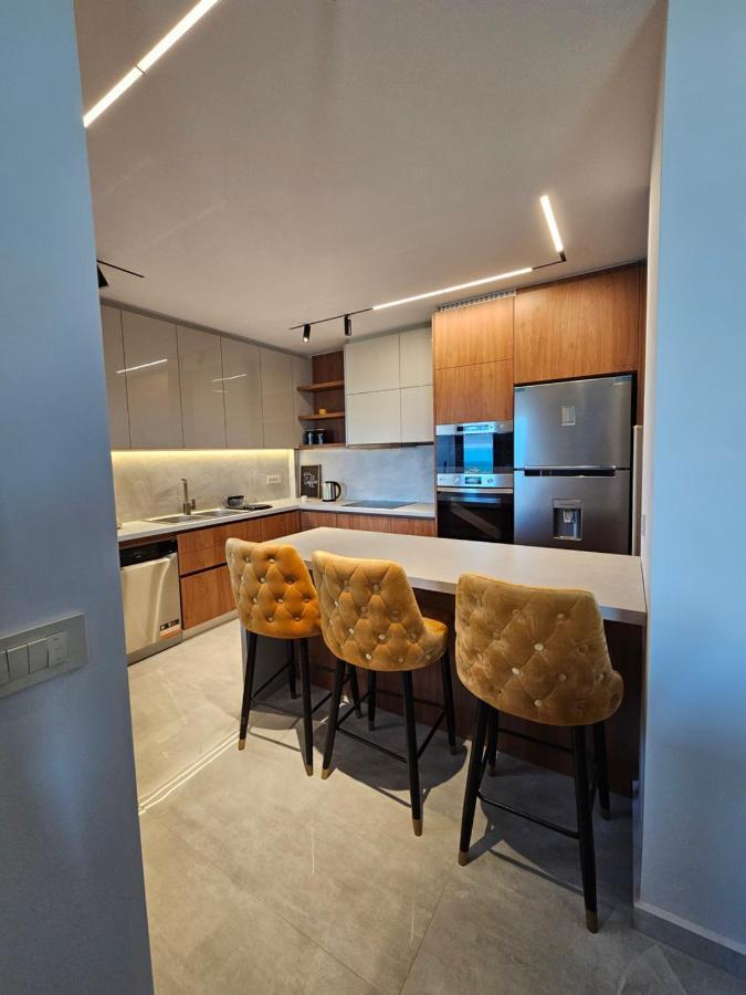 Calm & Dreamy Luxury Apts Pirgos  Exterior photo