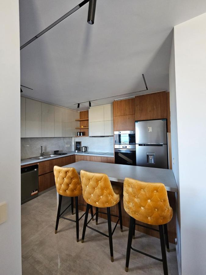 Calm & Dreamy Luxury Apts Pirgos  Exterior photo