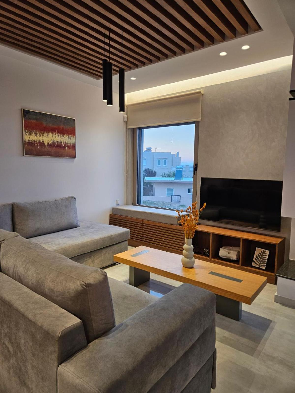 Calm & Dreamy Luxury Apts Pirgos  Exterior photo