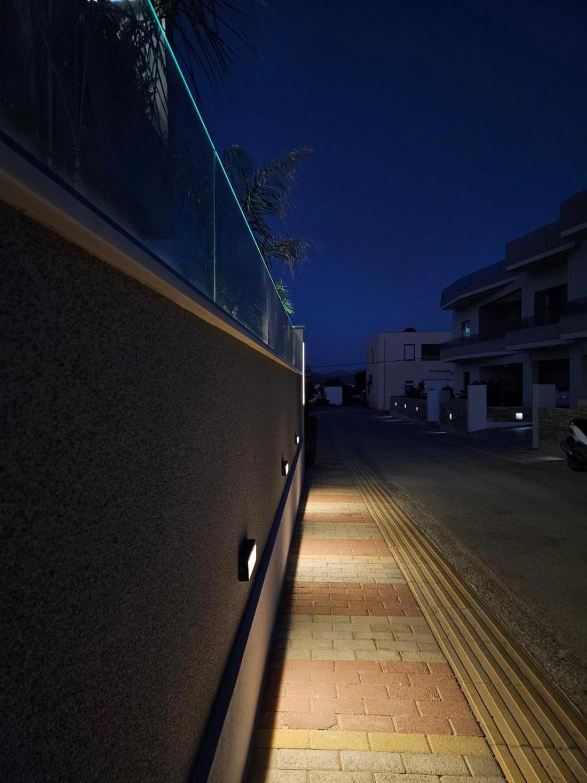 Calm & Dreamy Luxury Apts Pirgos  Exterior photo